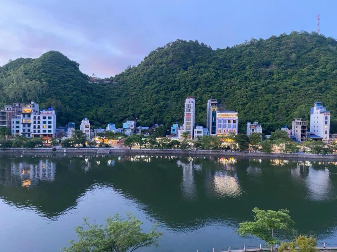 Anh Nhu Hotel Chan Chau Екстер'єр фото